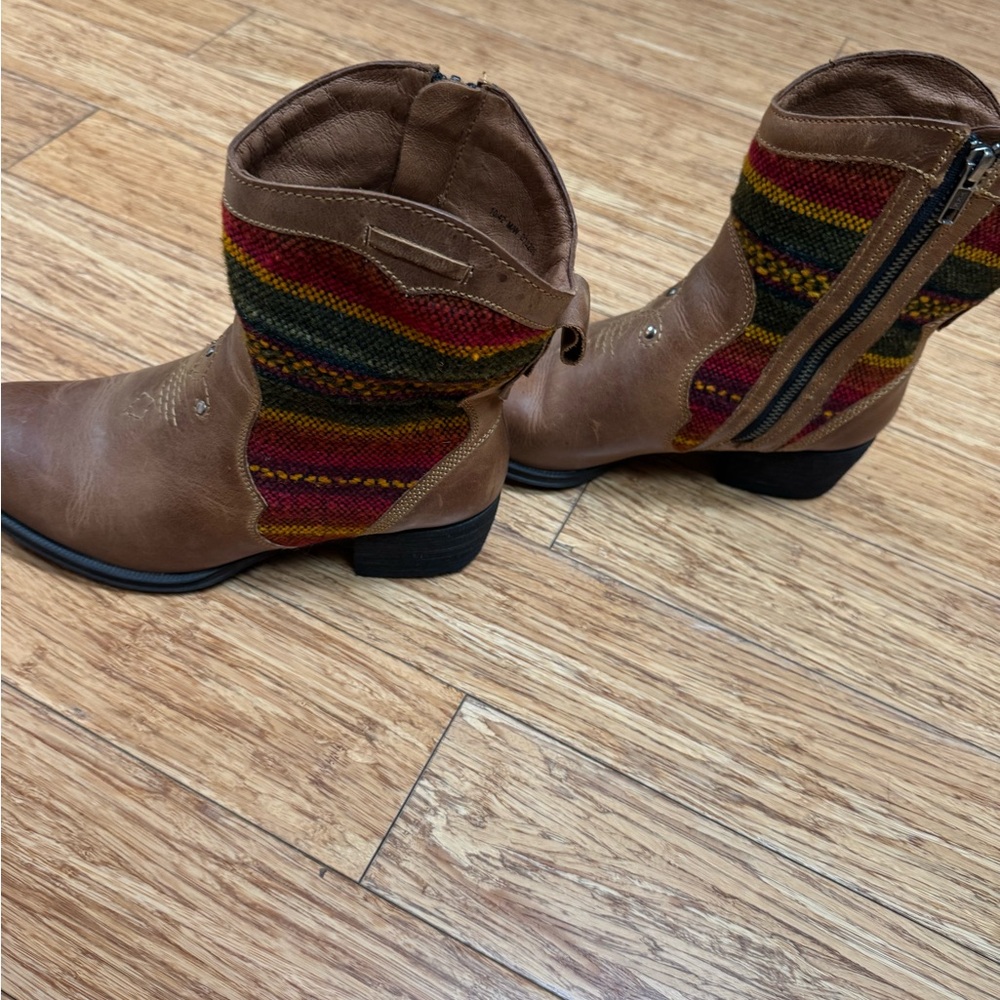 Born Tan Leather Boots - Picture 4 of 14